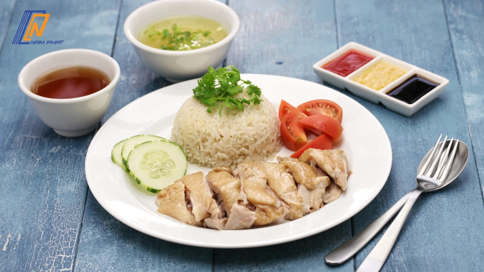 chế biến gà luộc để tủ lạnh