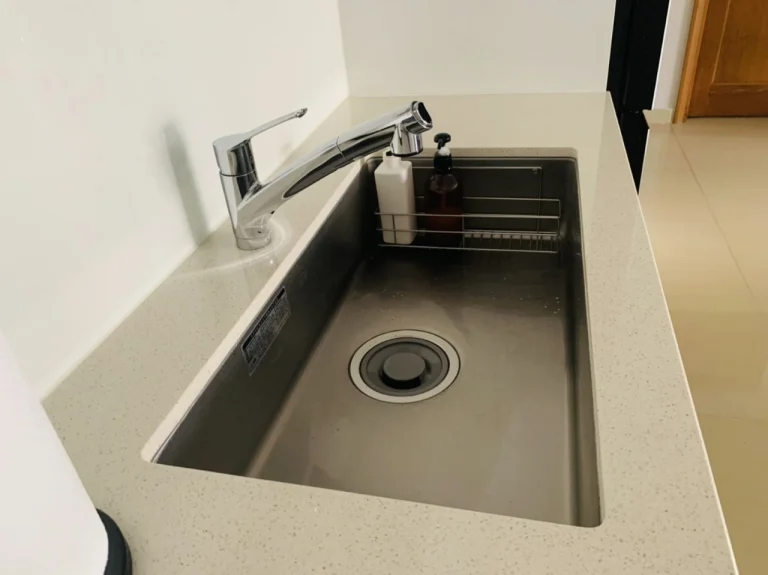 Lòng chậu Shigeru JSL-K FS dài 826 mm giúp rửa xoong nồi lớn dễ dàng
