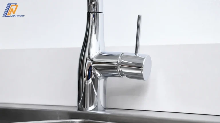 Thân vòi KVK KM6061EC mạ crôm sáng bóng với tay gạt điều chỉnh nước tiện lợi